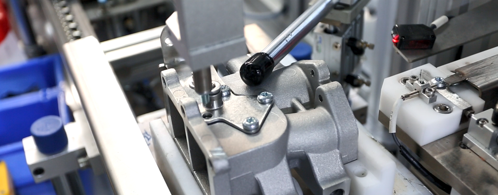 ������ʱμ�Ϲ���Y24ϵͳ��Ŀ˳��ͨ���������ֳ����